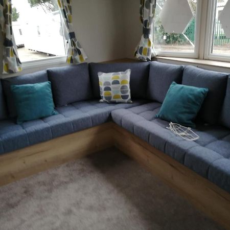 69R Seawick 2 Bedroom Caravan . New For 2022 Saint Osyth Zewnętrze zdjęcie