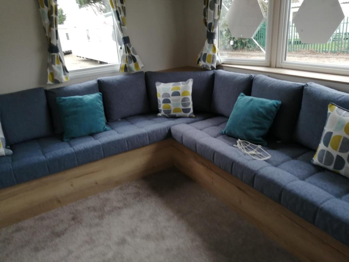 69R Seawick 2 Bedroom Caravan . New For 2022 Saint Osyth Zewnętrze zdjęcie