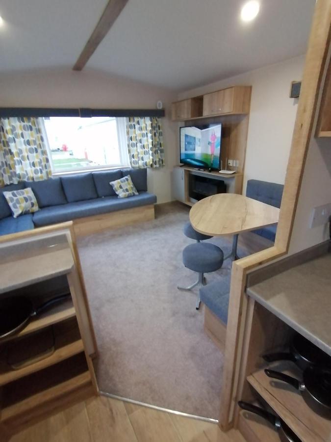 69R Seawick 2 Bedroom Caravan . New For 2022 Saint Osyth Zewnętrze zdjęcie